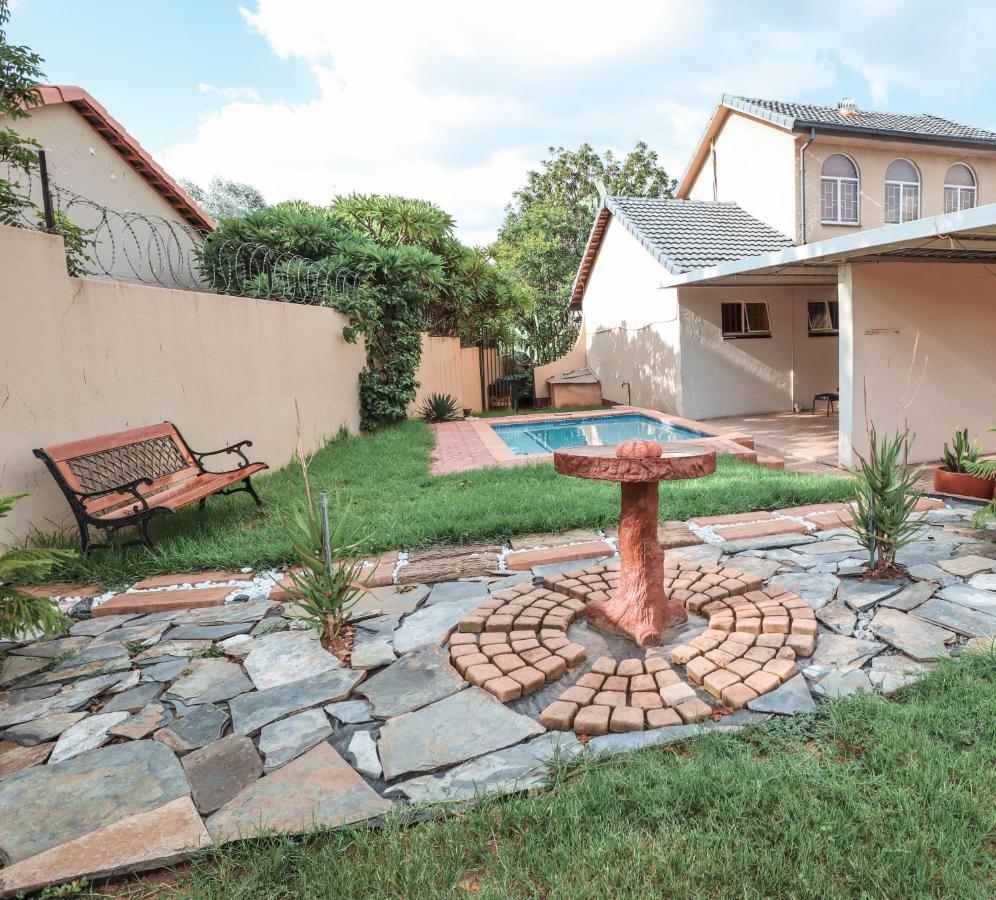Menlyn Maine: The Exquisite Lunette Pretoria-Noord Zewnętrze zdjęcie